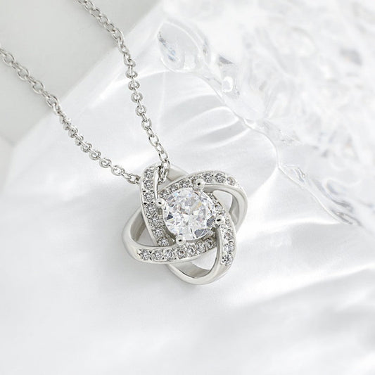 Women's Necklace Fashion Short Necklace